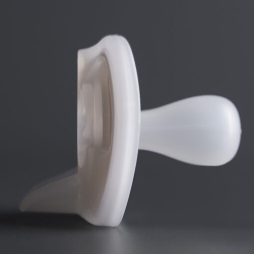 Tommee Tippee Ultra-Light Silicone Soother - Image 7