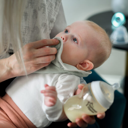 Tommee Tippee Natural Start Milk Feeding Bibs - Image 11