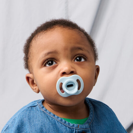 Tommee Tippee Ultra-Light Silicone Soother 6-18m - Unisex - Image 7